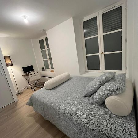 Chambre Chez Habitant Douche Wc Prives - Calme - Terrasse Saint-Germain-en-Laye Esterno foto